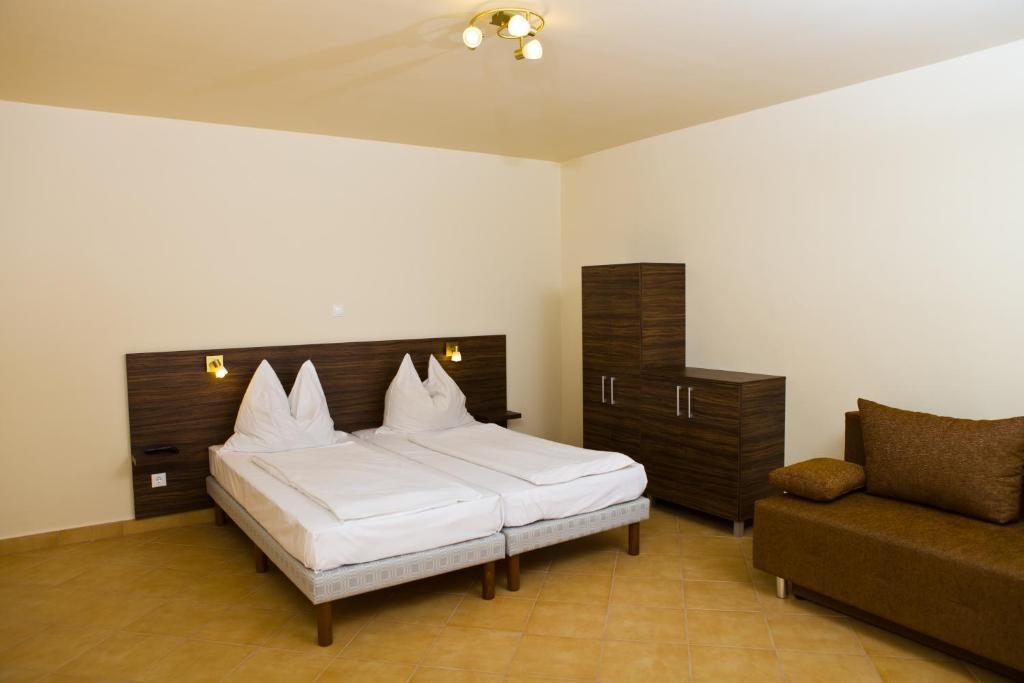 Balaton Eldorado Camping Hotel Badacsonytördemic Стая снимка